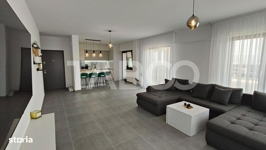 Apartament cu 4 camere, mobilat în Central