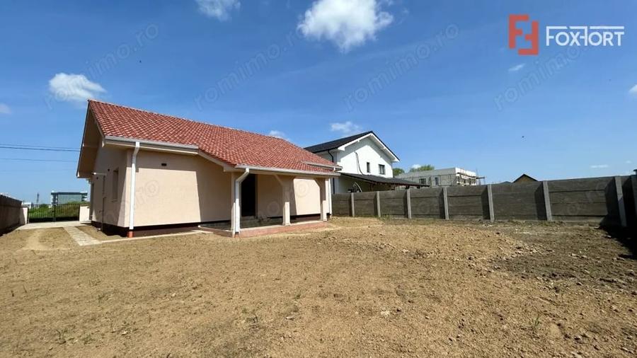 Casă cu 4 camere cu Teren 650 Mp în Ghiroda