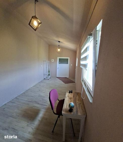 Casă cu 2 camere cu Teren 1350 Mp în Cozma