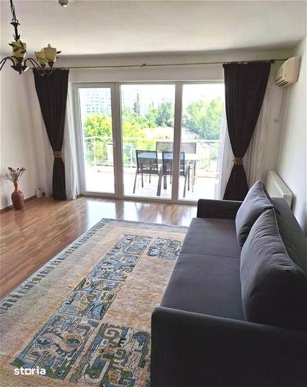 Apartament cu 3 camere decomandat în Pajura
