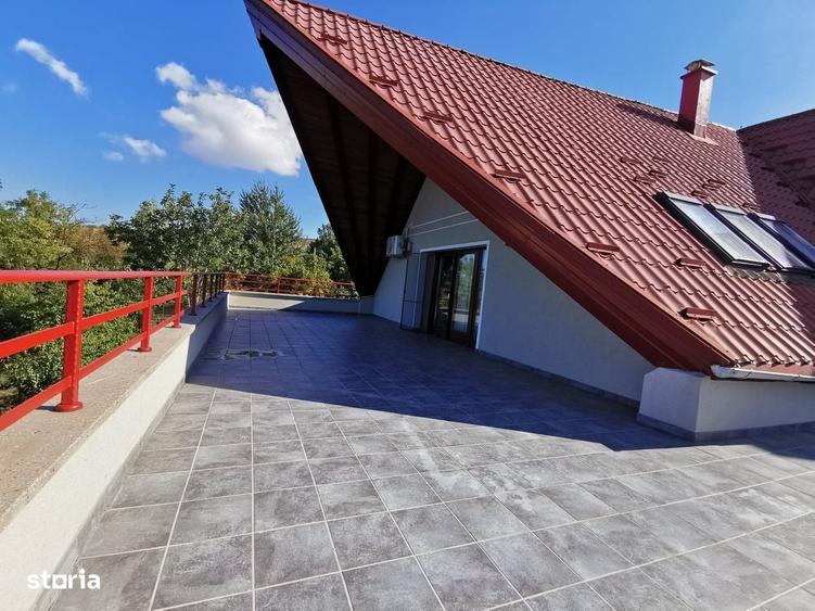 Casă cu 4 camere în Bucium