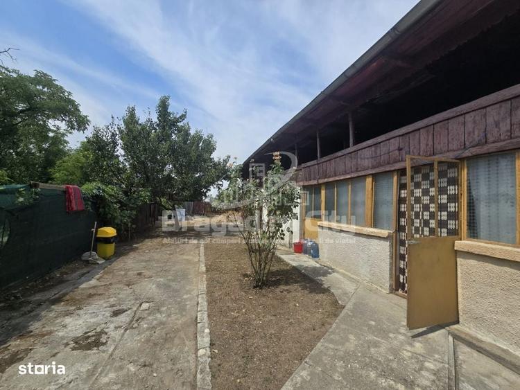 Casă cu 4 camere cu Teren 2553 Mp în Cornetu