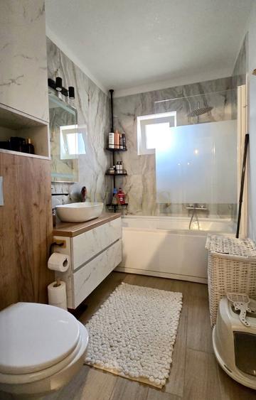 Apartament cu 2 camere decomandat, mobilat în Florești