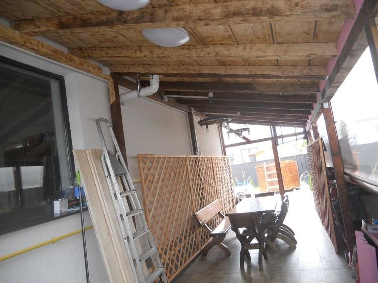 Casă cu 4 camere cu Teren 250 Mp în Domnești