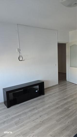 Apartament cu 3 camere decomandat în Moara de foc