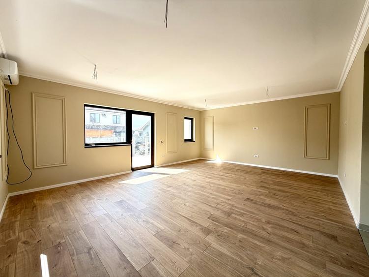 Duplex cu 4 camere cu Canalizare în Dumbrăvița