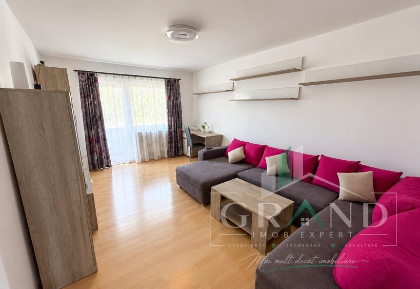 Apartament cu 4 camere decomandat, mobilat în Plopilor