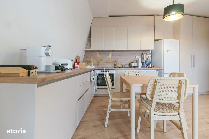 Apartament cu 4 camere semidecomandat, mobilat în Zorilor