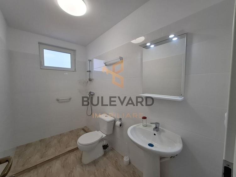 Casă individuală cu 4 camere cu Canalizare în Corușu