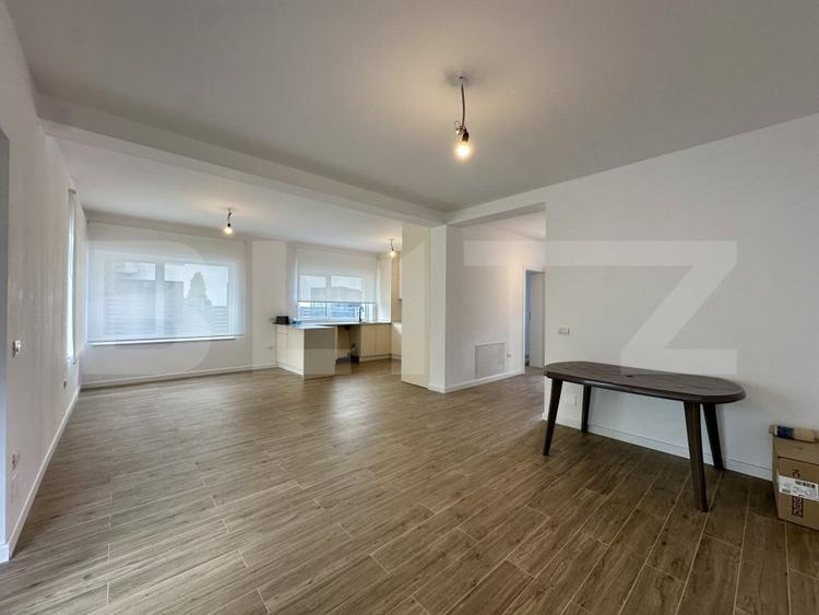 Duplex cu 5 camere cu Canalizare în Florești
