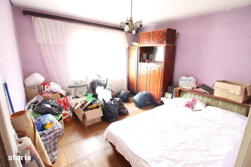 Apartament cu 4 camere decomandat în Piața Centrală