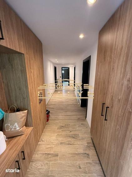 Casă cu 3 camere decomandat cu Teren 496 Mp în Central