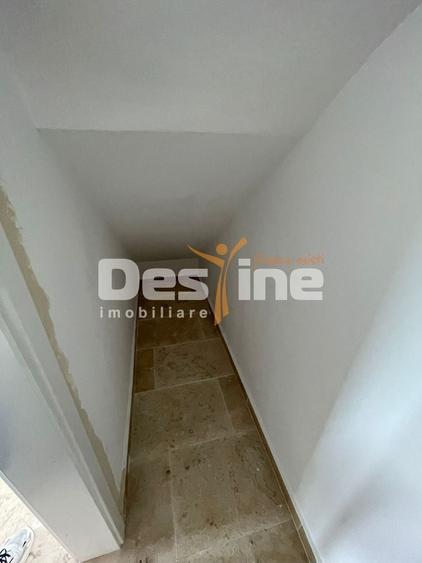 Casă individuală cu 4 camere cu Canalizare în Central
