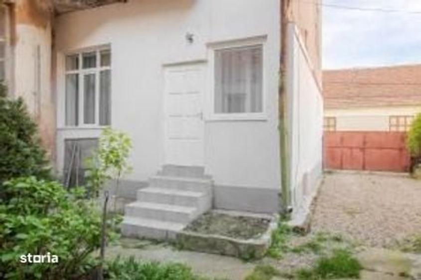 Casă cu 2 camere în Vest