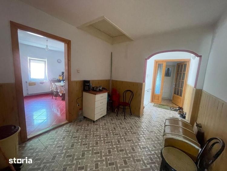 Casă cu 3 camere cu Teren 160 Mp în Central