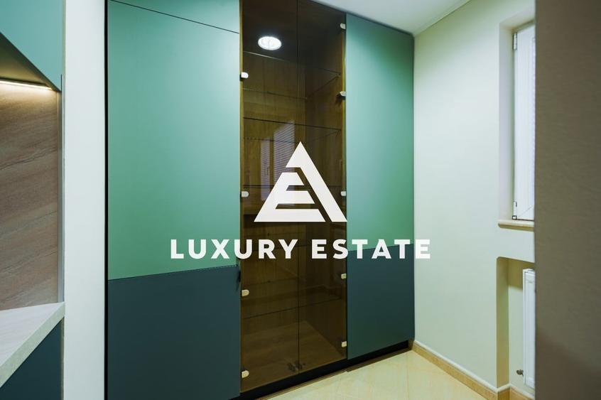 Apartament cu 4 camere decomandat în Dacia