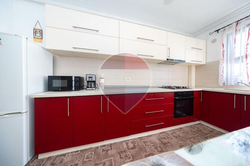 Apartament cu 2 camere decomandat, mobilat în Central