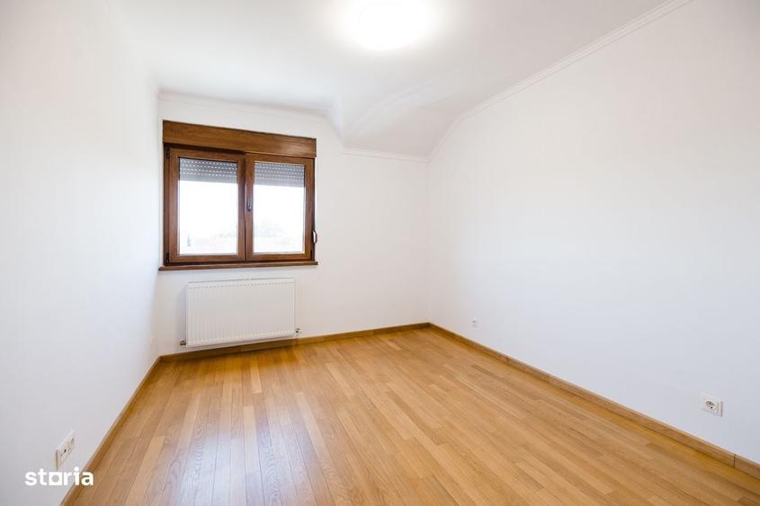 Apartament cu 3 camere decomandat în Micălaca