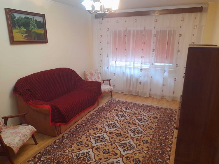 Apartament cu 2 camere decomandat în Exterior Vest