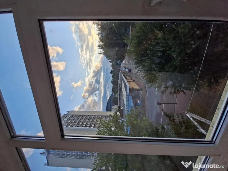 Apartament cu 3 camere decomandat în Ultracentral