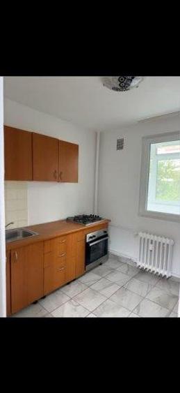 Apartament cu 2 camere semidecomandat, mobilat în Eroii Revoluției