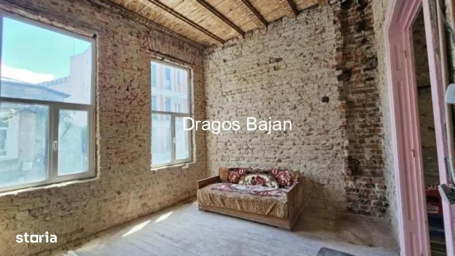 Apartament cu 3 camere în Mărășești