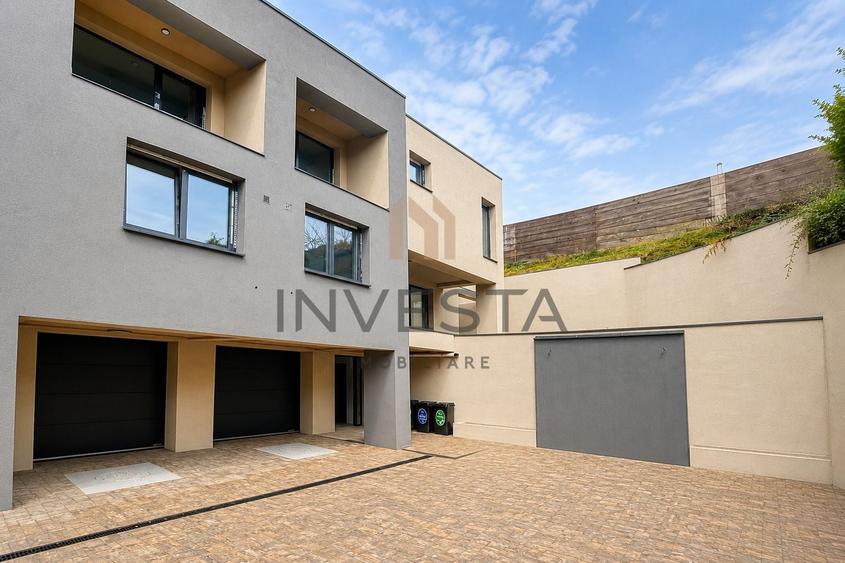 Duplex cu 5 camere cu Canalizare în Andrei Mureșanu