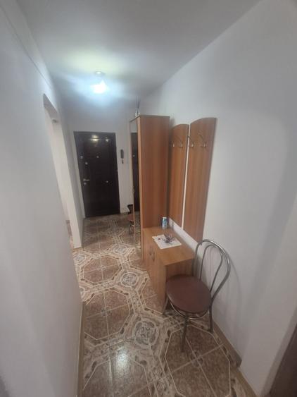 Apartament cu 2 camere decomandat în Soarelui