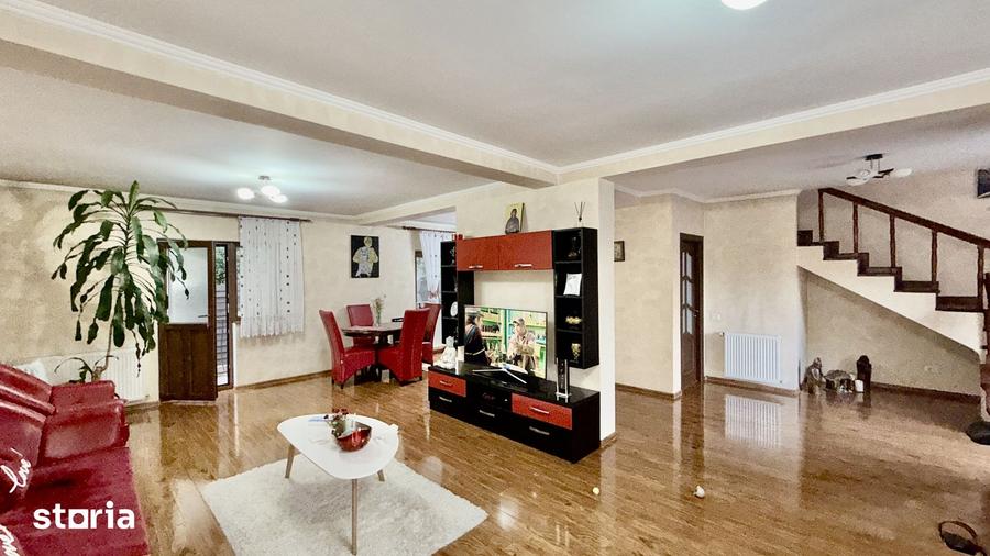Casă cu 4 camere cu Teren 440 Mp în Vlădești