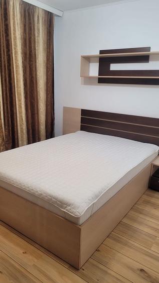 Apartament cu 3 camere decomandat în Far