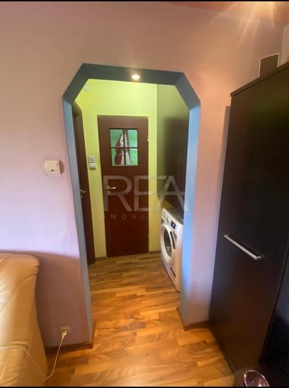 Apartament cu 3 camere semidecomandat, mobilat în 1 Decembrie 1918