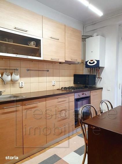 Apartament cu 2 camere semidecomandat, mobilat în Central