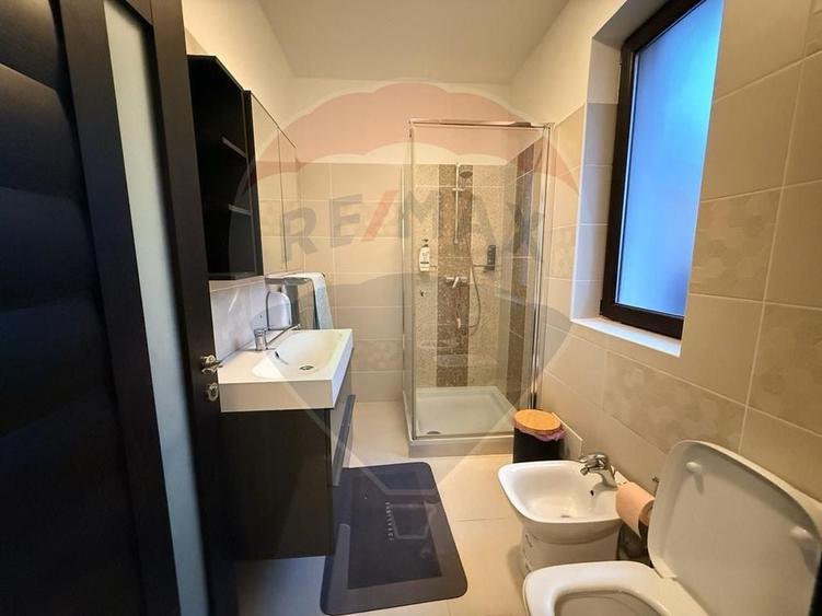 Casă cu 4 camere cu Teren 290 Mp în Sânpetru