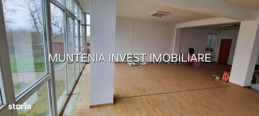 Spațiu comercial, de 672 mp, în Mărăcineni