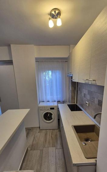 Garsonieră decomandată în Tineretului
