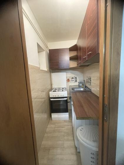 Apartament cu 2 camere decomandat în Războieni
