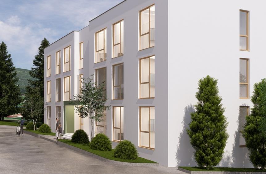 Apartament cu 4 camere semidecomandat în Central