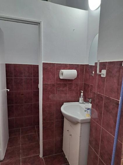 Spațiu comercial, de 90 mp, în Port