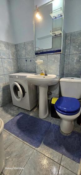 Apartament cu 4 camere semidecomandat în Central