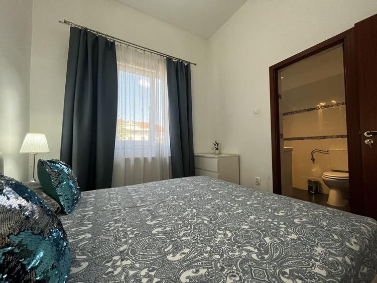 Apartament cu 2 camere decomandat, mobilat în P-ța Unirii
