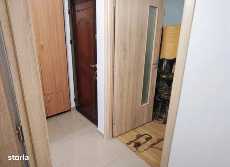 Garsonieră decomandată în Nicolina