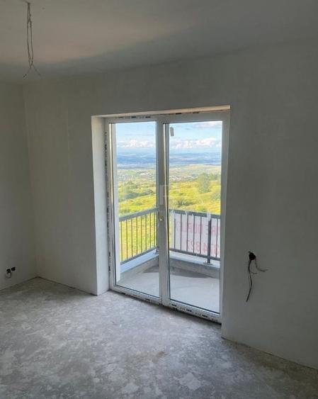 Duplex cu 5 camere cu Canalizare în Feleacu