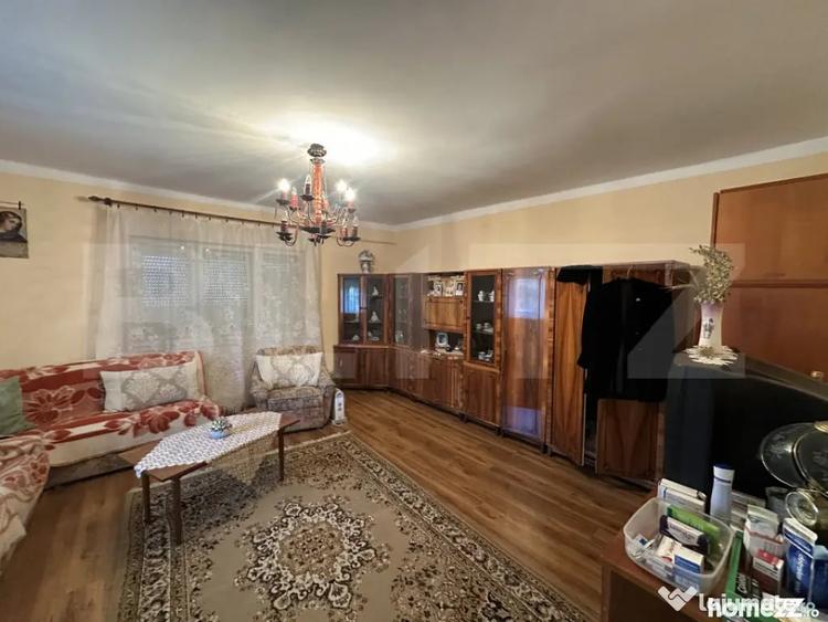 Casă cu 2 camere cu Teren 2963 Mp în Central