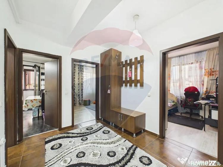 Apartament cu 3 camere decomandat în Sălaj