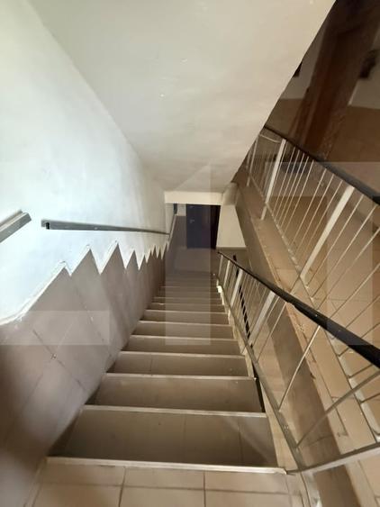 Apartament cu 3 camere decomandat, mobilat în Flămânzi