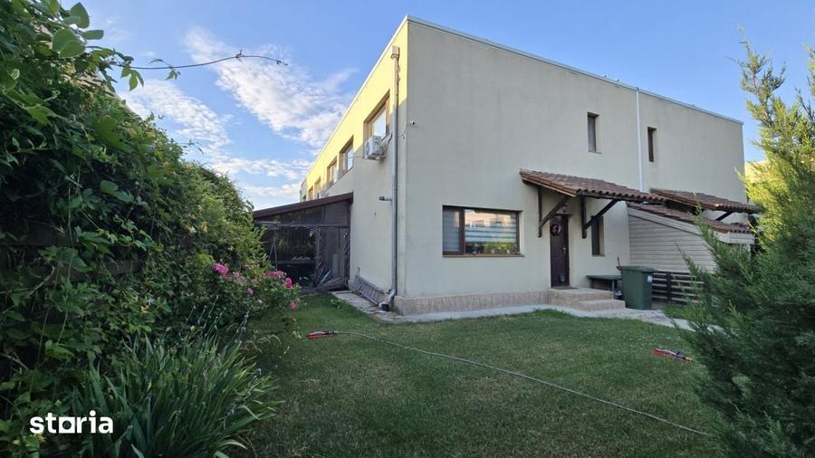 Casă cu 4 camere cu Teren 187 Mp în 1 Decembrie