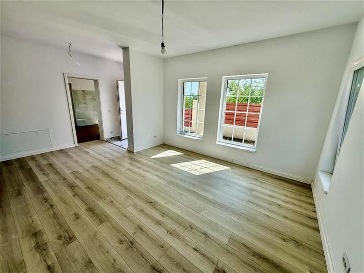 Casă individuală cu 4 camere cu Teren 450 Mp în Valea Adâncă
