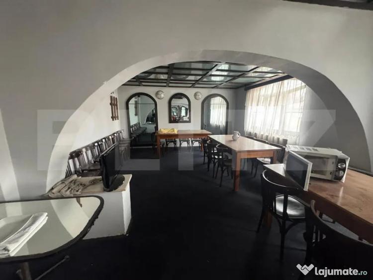 Casă cu 6 camere cu Teren 719 Mp în 14 Mai