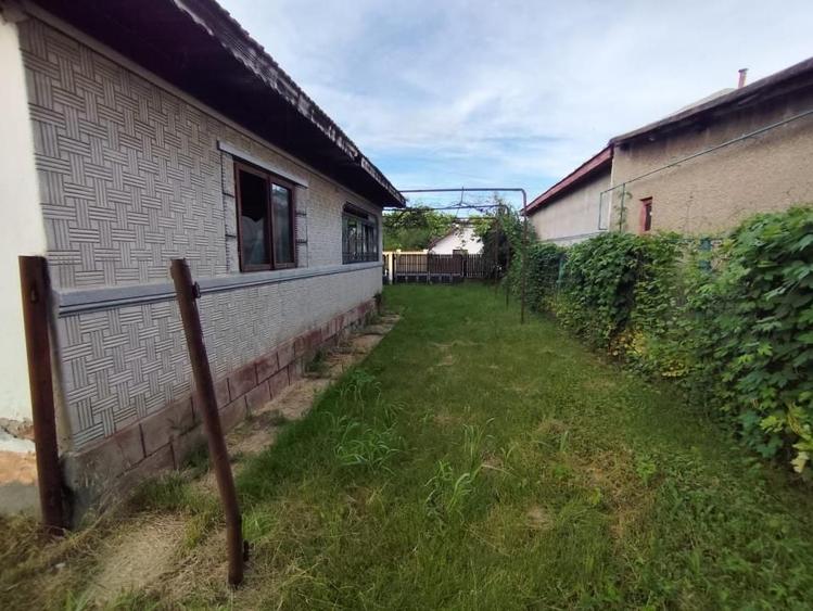 Casă individuală cu 4 camere cu Canalizare în Măgureni