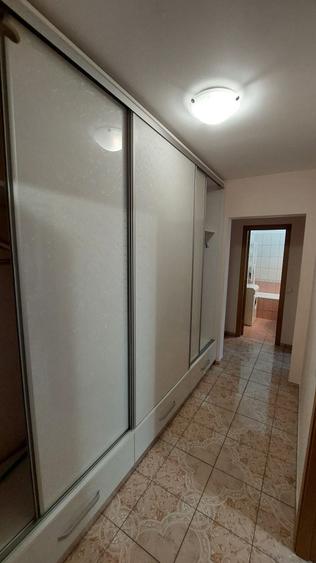Apartament cu 2 camere decomandat în Narcisa